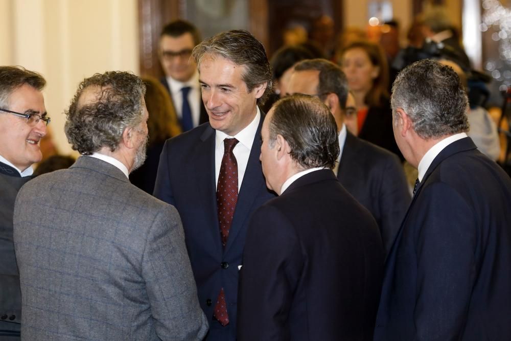 Íñigo de la Serna, de visita en Gijón