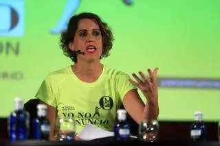 Baena (Malasmadres): "La maternidad es el gran techo de cristal de las mujeres"