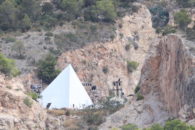 Primeras imágenes del montaje de la macrofiesta egipcia en Ibiza