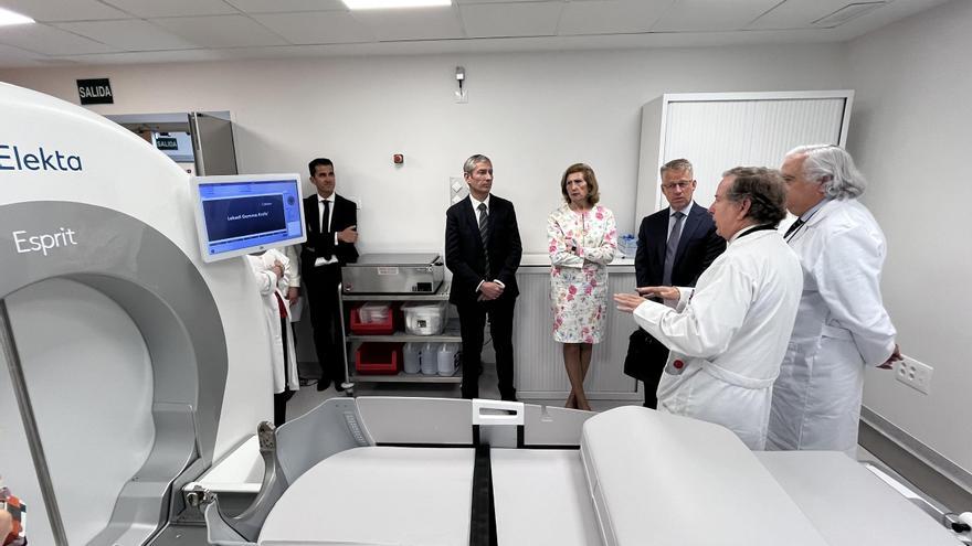 Tecnología única en Europa: operar tumores cerebrales complejos sin incisión en el Clínico de València
