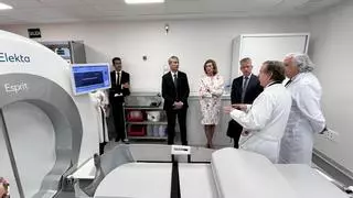 Tecnología única en Europa: operar tumores cerebrales complejos sin incisión en el Clínico de València