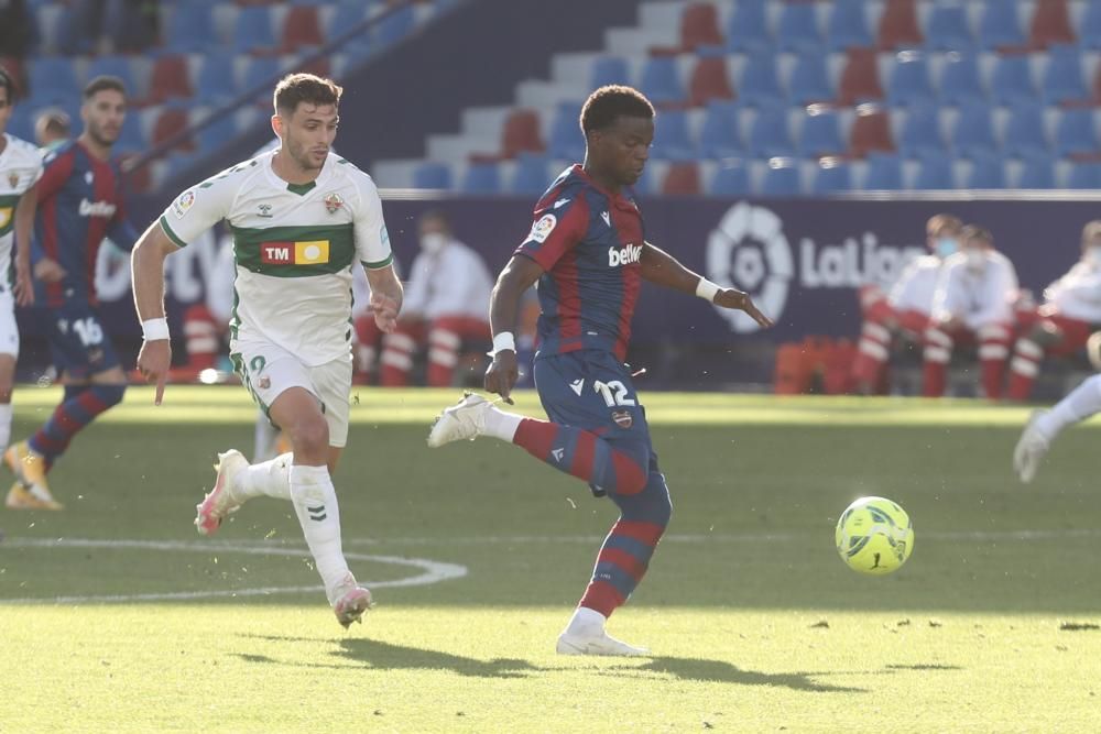 Las imágenes del Levante UD - Elche CF