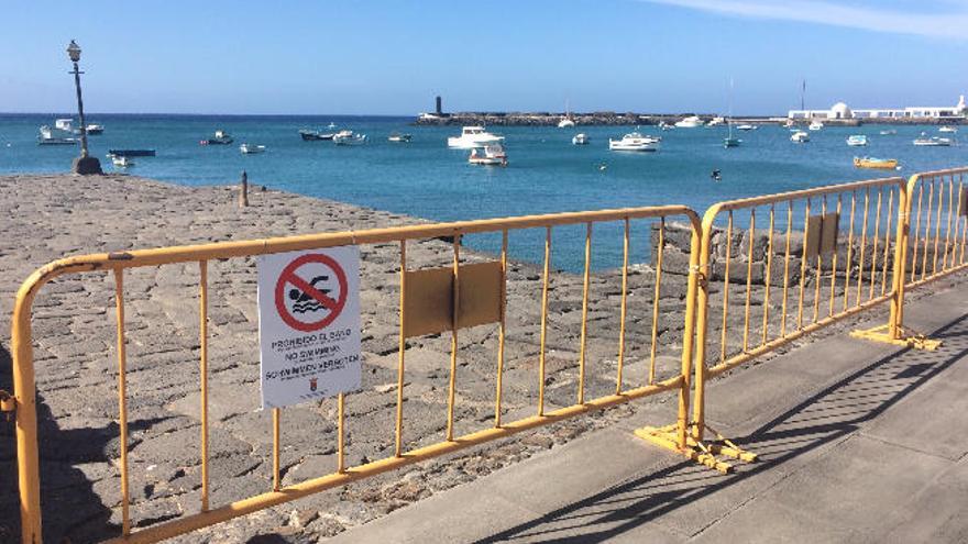 La nueva ordenanza de Arrecife prohíbe masajes y botellón en las playas