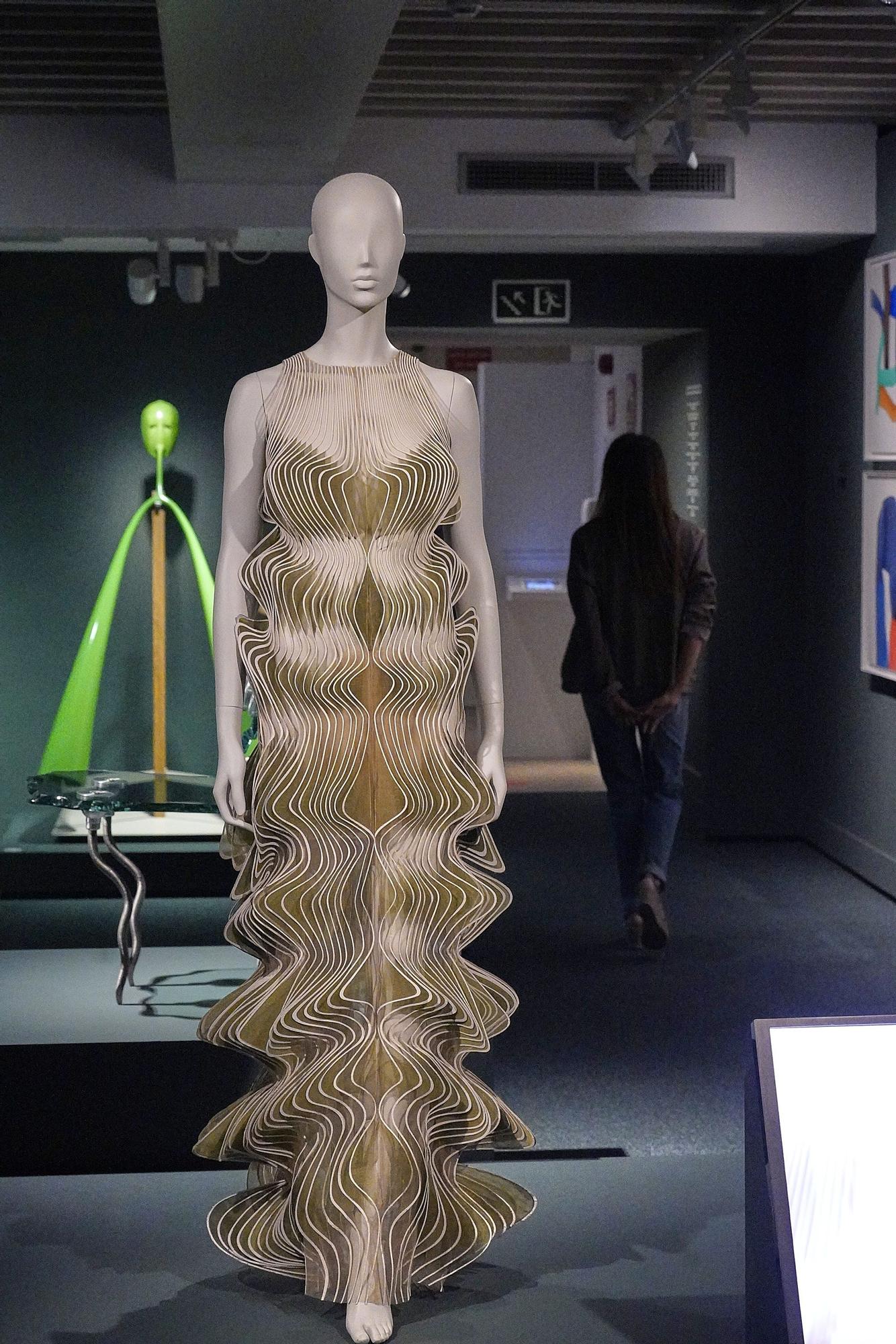 El joc de seducció entre el disseny i el surrealisme arriba al CaixaForum