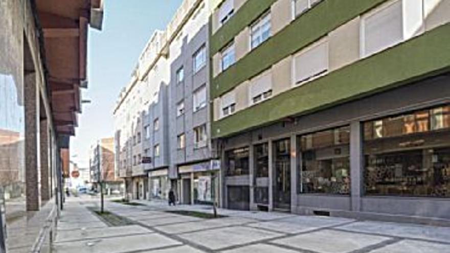 179.990 € Venta de piso en Carballo Población (Carballo) 180 m2, 5 habitaciones, 3 baños, 1.000 €/m2, 4 Planta...