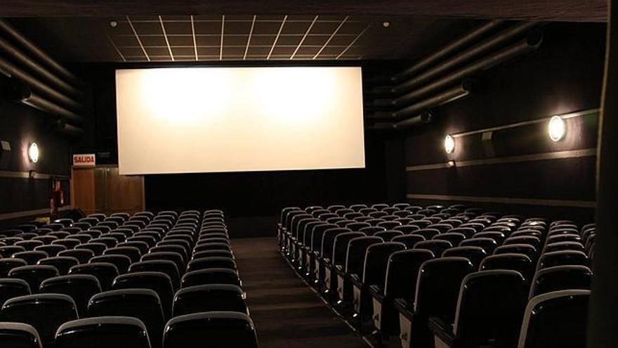 El IVA de las entradas del cine baja al 10% y destinan 30 millones más a becas