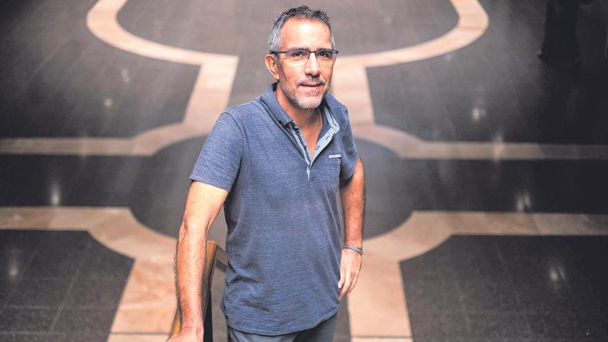 Raúl Hernández: «Crear una industria canaria vinculada a los congresos es más factible que con el cine»
