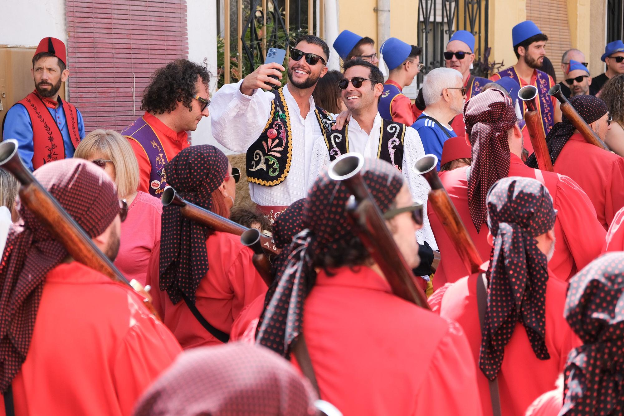 ¡Que viva Elda y San Antón!: Así ha sido el traslado del santo hasta la Iglesia de Santa Ana