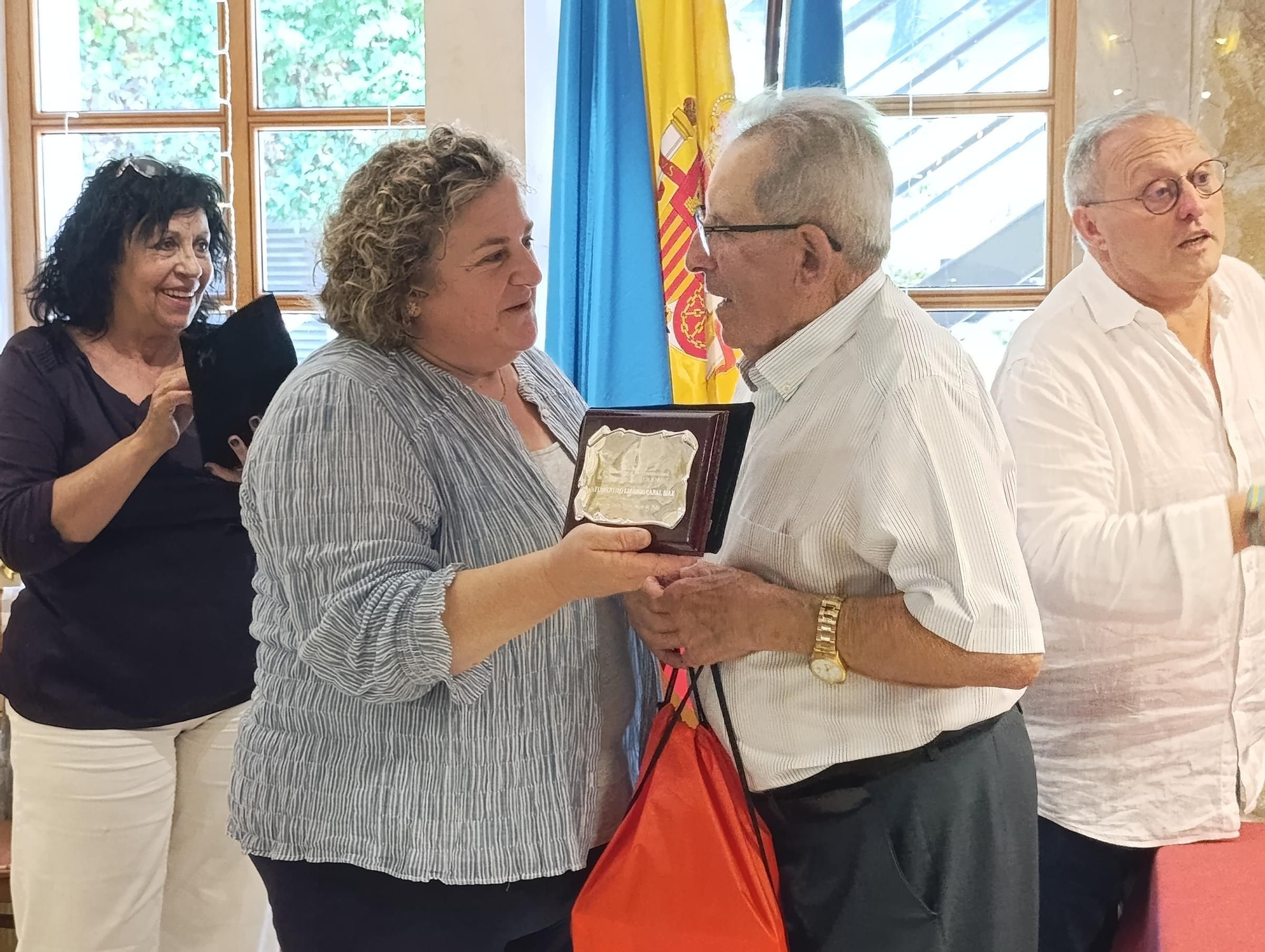El Hogar del Pensionista El Carmín homenajea a sus mayores