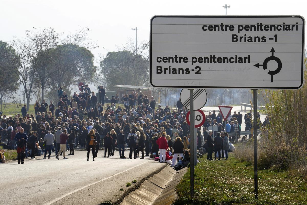 Protestas en los accesos a la cárcel de Brians para pedir mayor seguridad