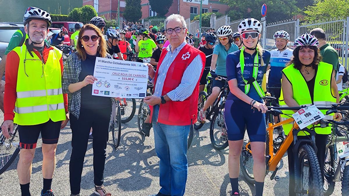 Candás pedalea con mucha clase: así fue la marcha cicloturista solidaria de estudiantes y profesores