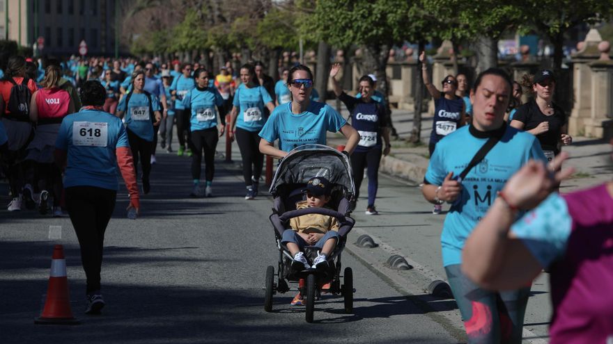 Las imágenes del recorrido de la Carrera de la Mujer 2025 en Murcia (II)