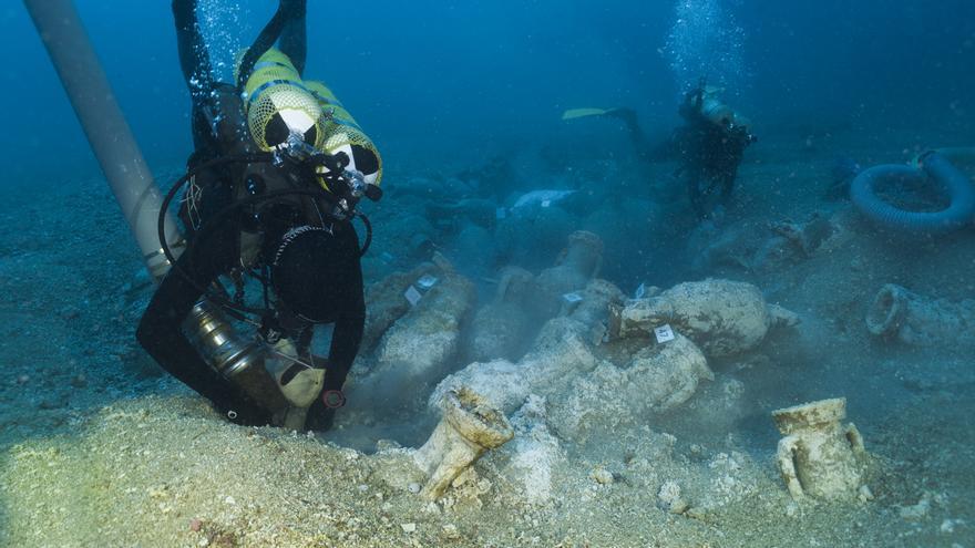 Vídeo: Els arqueòlegs recuperen àmfores amb peix de fa 2.000 anys