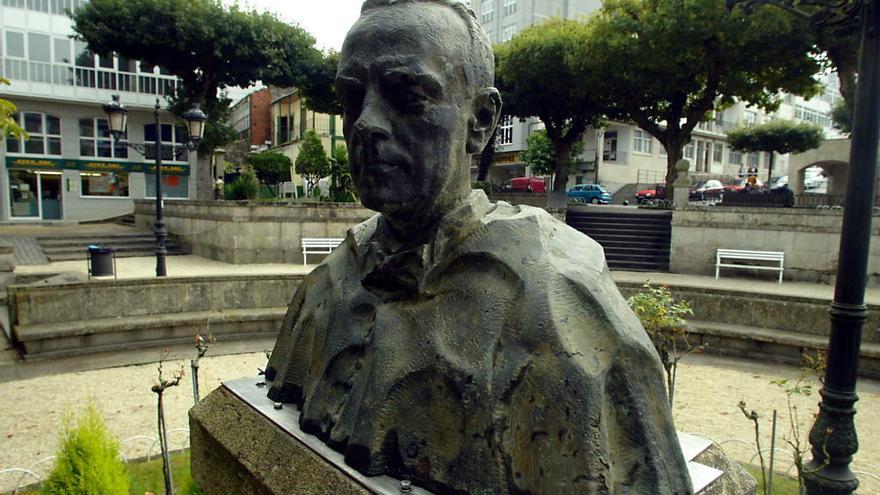 Busto de Fraga en Vilalba. // Aguete