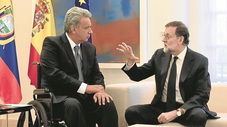 Rajoy busca el apoyo sindical para subir el salario mínimo en 3 años