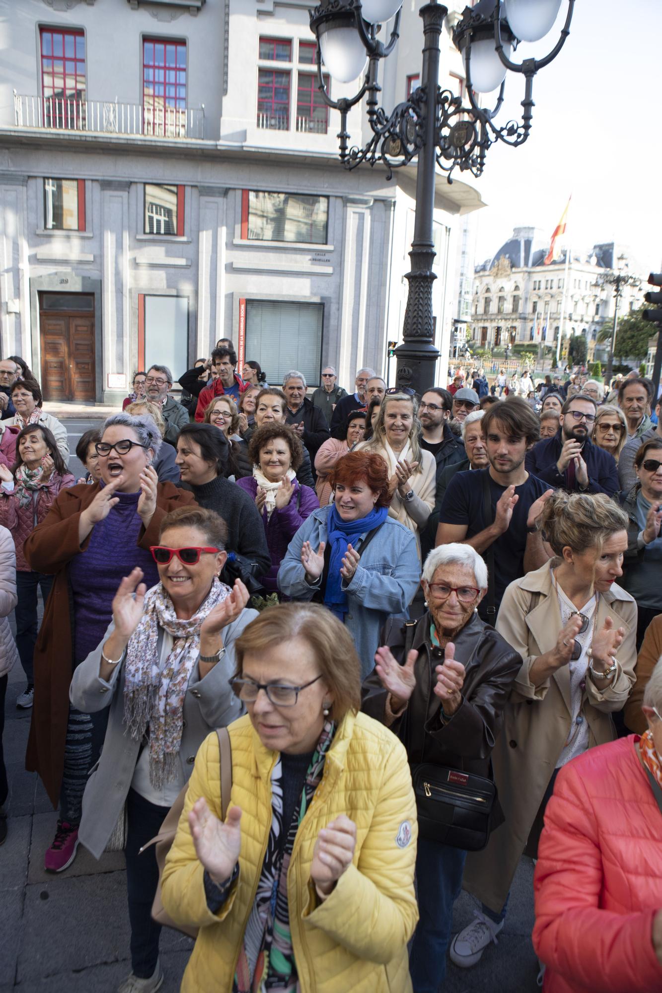 Entrega de la Medalla de Oro de la ciudad a la Fundación Ópera de Oviedo