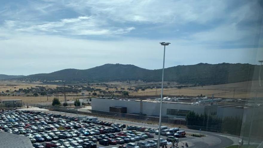 Un fallo eléctrico obliga a desalojar el nuevo hospital de Cáceres 15 minutos