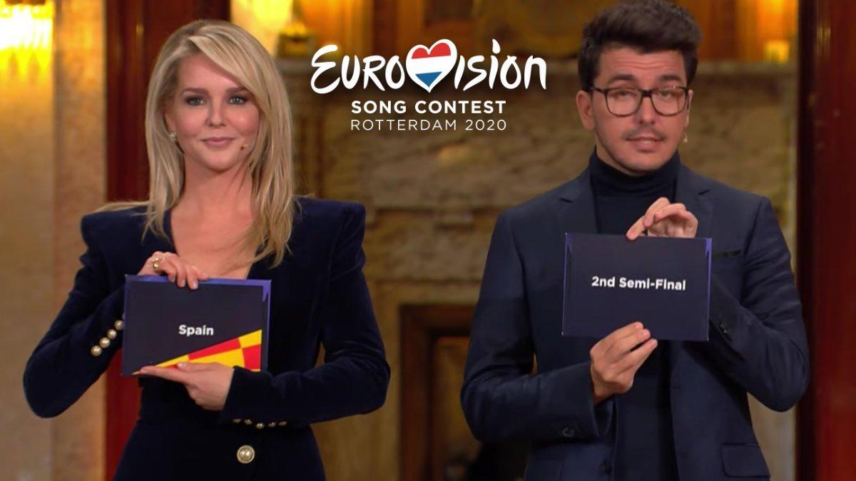 Chantal Janzen y Jan Smit en el sorteo de semifinales de Eurovisión 2020