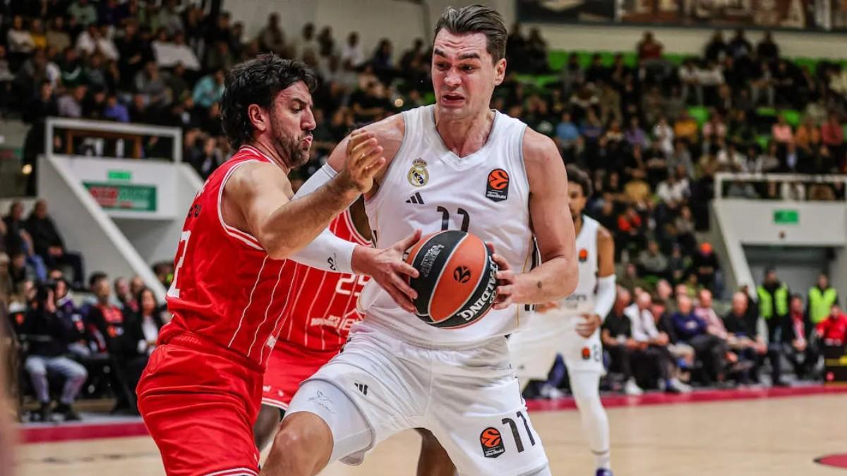 Mario Hezonja, ante Vasilije Micic