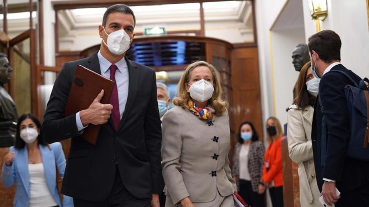 Pedro Sánchez y Nadia Calviño.