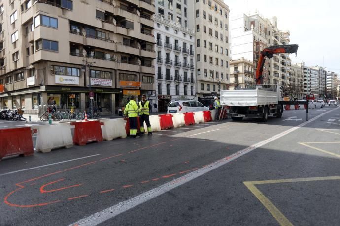 Construyen un gran intercambiador de buses en la calle Xàtiva de València