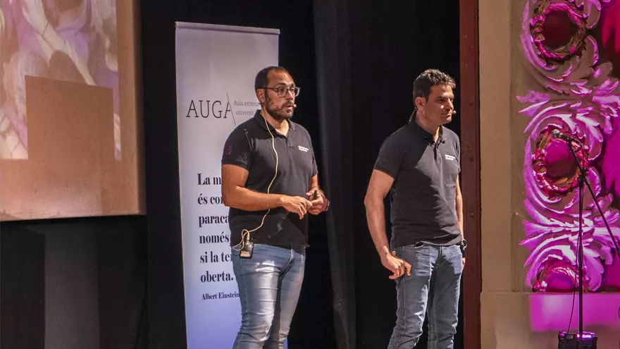 Els Moixiganguers d’Igualada expliquen els castells des de dins en una xerrada d’AUGA