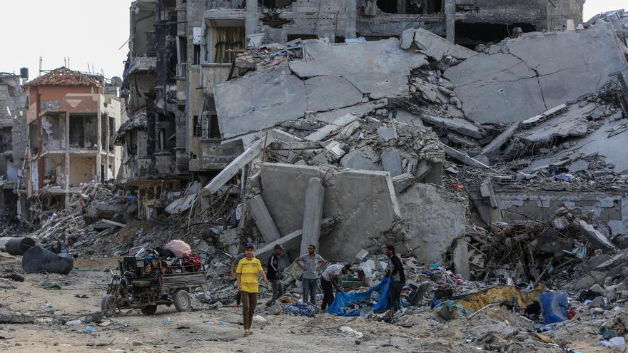 Los muertos olvidados de Gaza: 8.000 cuerpos en descomposición sepultados bajo las ruinas