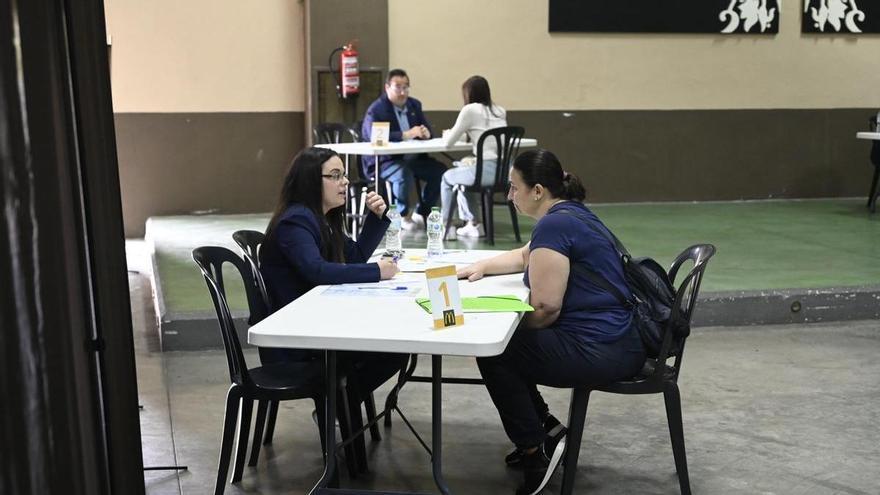 Candidato a un empleo en McDonald's: "Es mi primera entrevista de trabajo en España y me hace ilusión que me cojan"