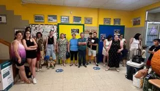 La comunidad educativa del San Clemente de Caldas se encierra en el colegio para pedir la unidad suprimida