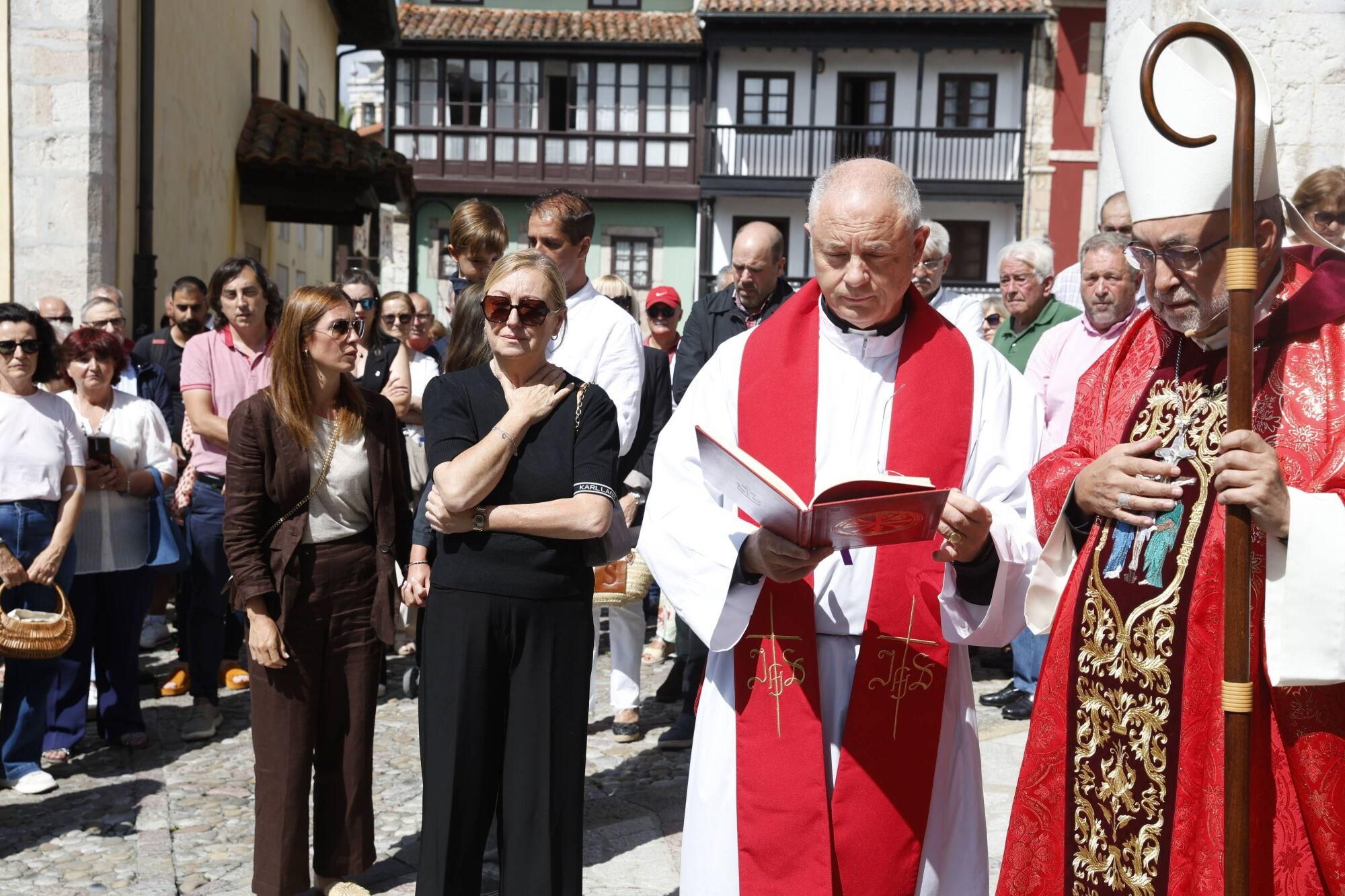 Las imágenes del funeral de Antonio Trevín en la basílica de Llanes.