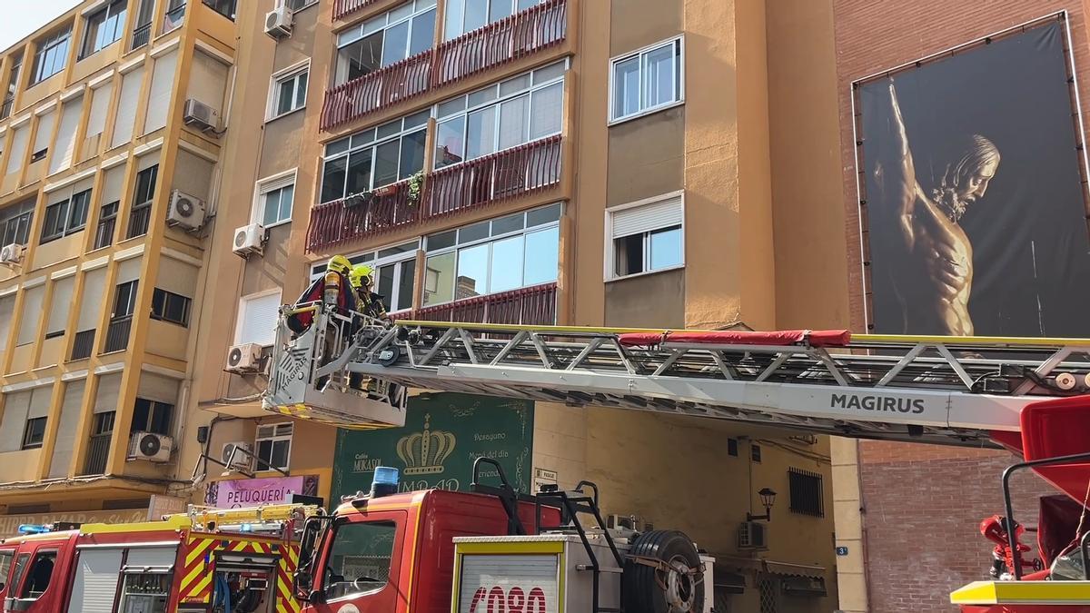 Un fallo en un cargador origina un incendio en una vivienda de Martínez Maldonado