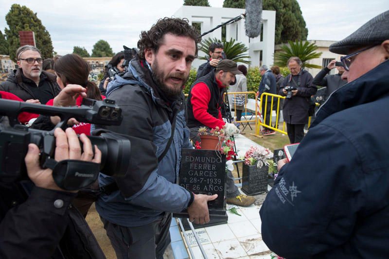 Exhumaciones de la fosa 22 del cementerio de Paterna