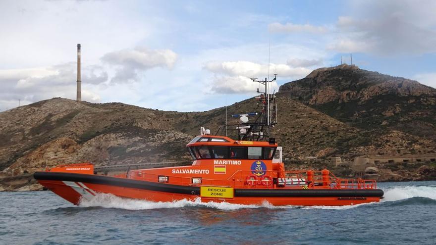 Interceptan dos pateras con 35 personas a bordo en Águilas y Cabo de Palos