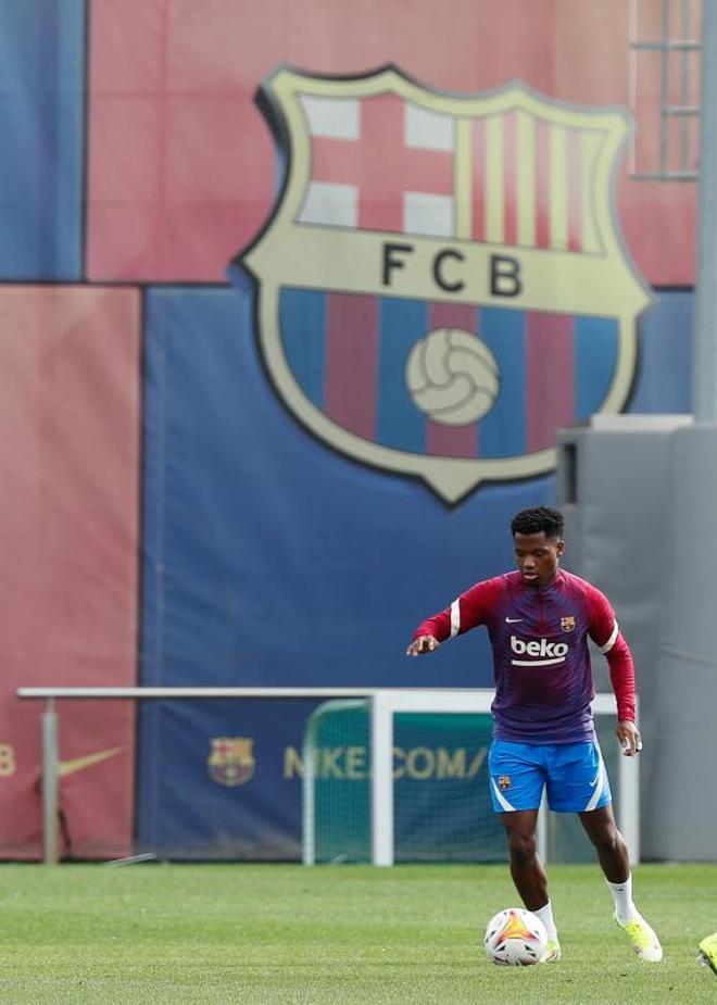 ¡El entrenamiento previo del Barça al comunicado de Koeman!