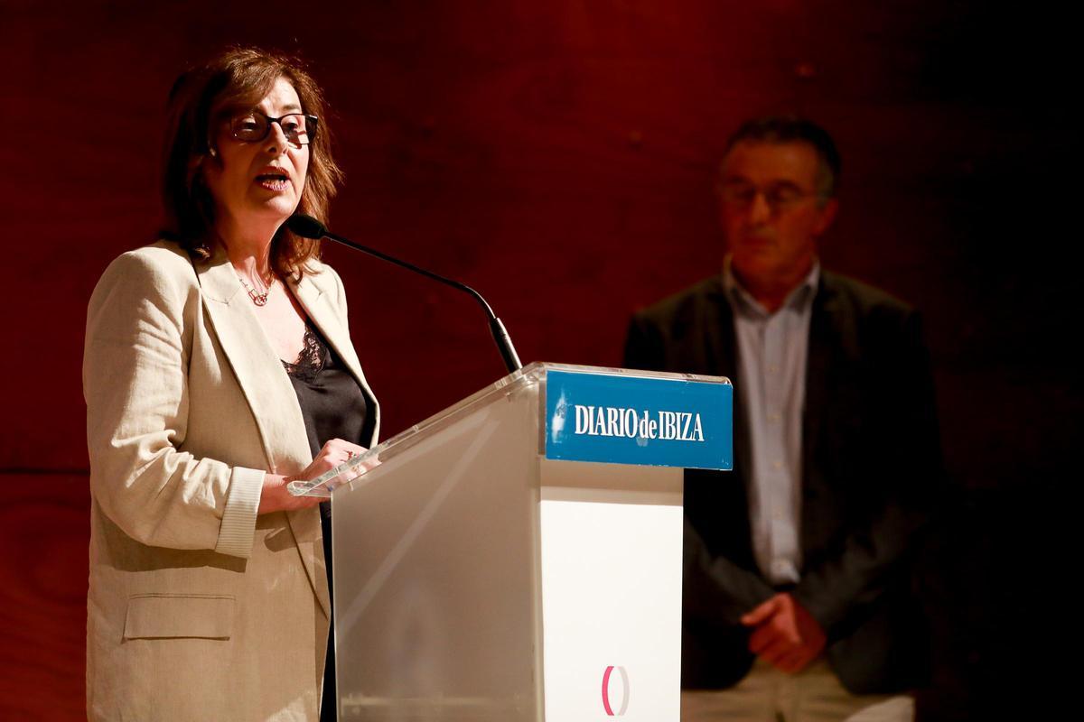 La directora insular de Promoción Económica, Pepita Costa, junto a Alfonso Rojo