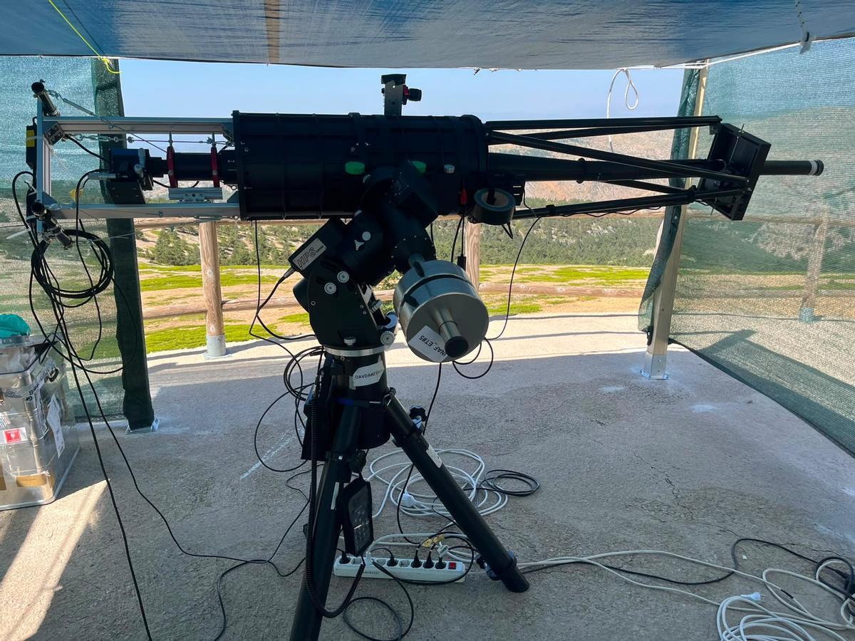 Instrumento científico utilizado por Landini para la observación del eclipse.