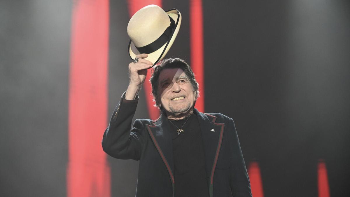 Joaquín Sabina en su última visita a Zaragoza desde el escenario.