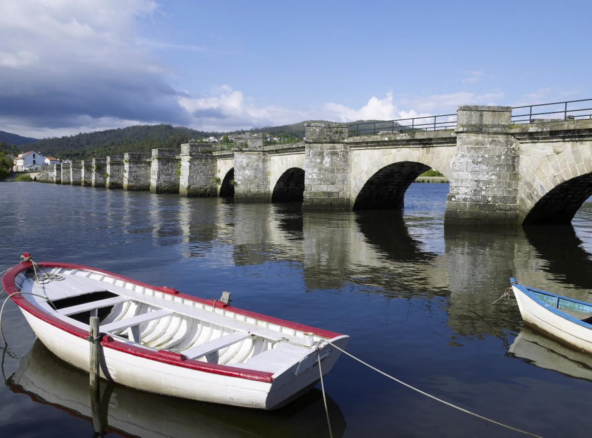 Vista de Ponte Nafonso, en el estuario del Tambre.