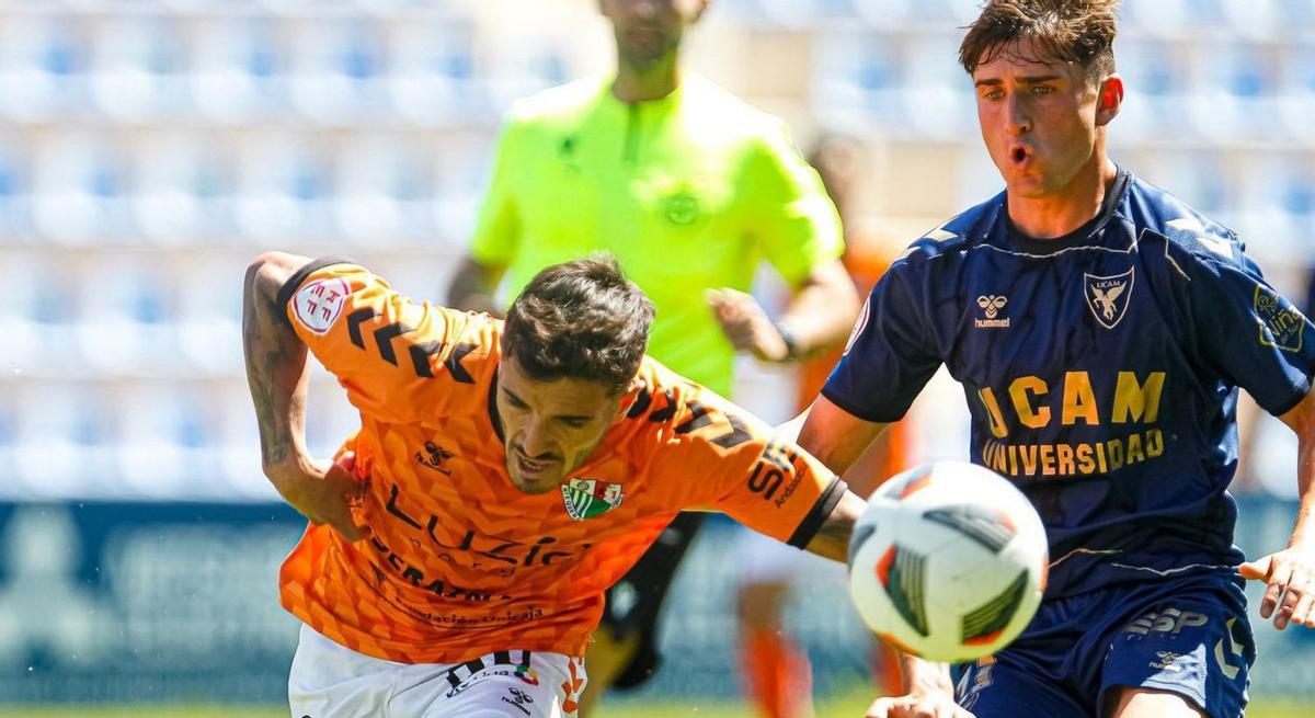 El Antequera perdió este sábado en su visita al UCAM Murcia por un penalti (1-0). | UCAM MURCIA