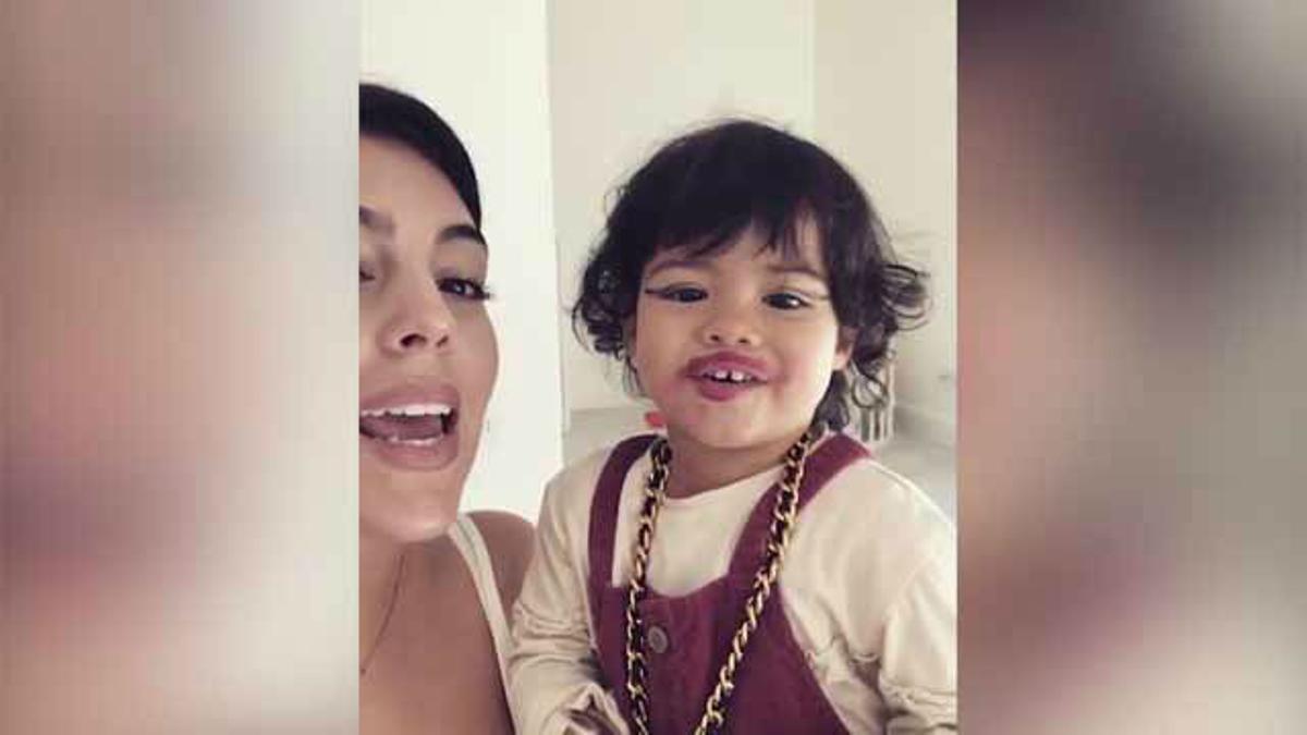 Georgina enseña a decir "Te amo" a su hija Eva