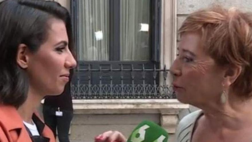 Ana Pastor y Celia Villalobos, tensa entrevista por la moción de censura