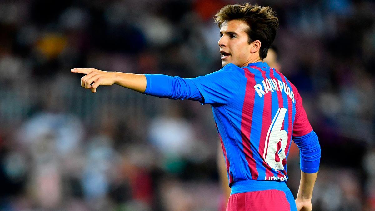 Riqui Puig, ante el Alavés