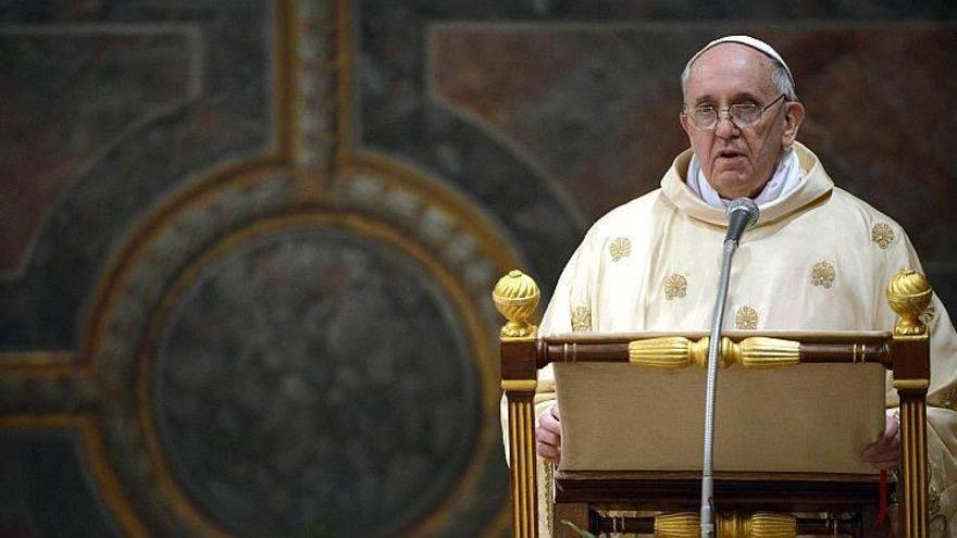 El papa se reunirá hoy en privado con un grupo de refugiados de Roma