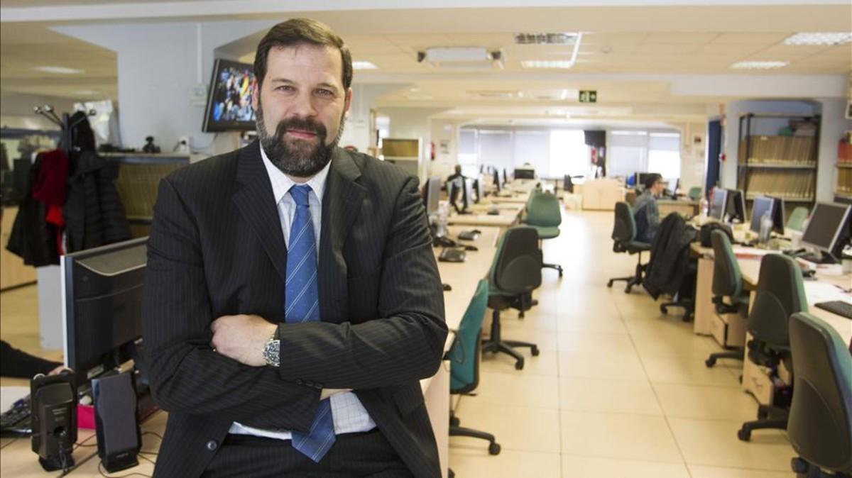 El presidente de la ABP, Alfonso Reyes, en una visita al diario Sport