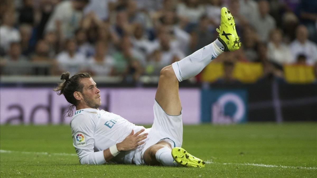 zentauroepp39832960 real madrid s welsh forward gareth bale gestures after a fal170829120921