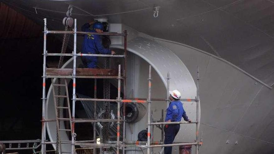 Trabajadores de Factoría Naval, en una imagen de archivo. // G. S.