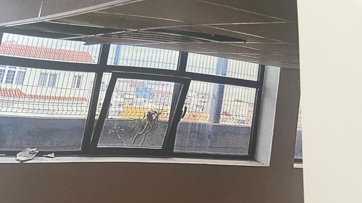 Techos caídos en el interior del Cadi de Las Longueras de Telde.