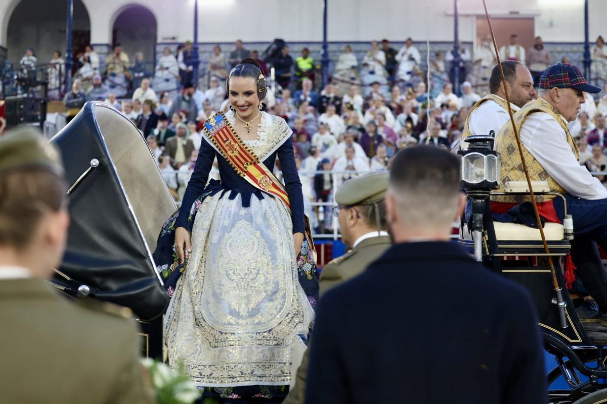 Homenaje de las Fuerzas Armadas y Guardia Civil a las Fallas de València de 2024