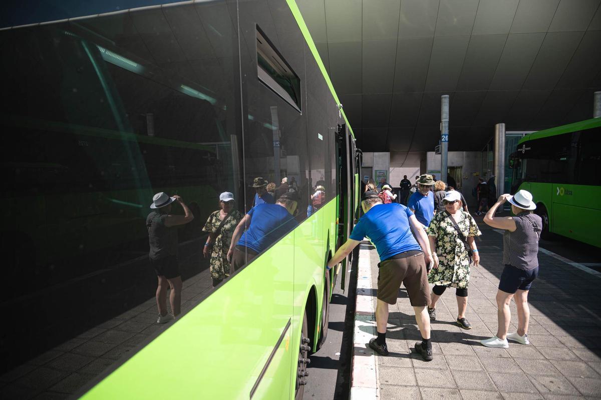 El Intercambiador de Santa Cruz de Tenerife se queda pequeño