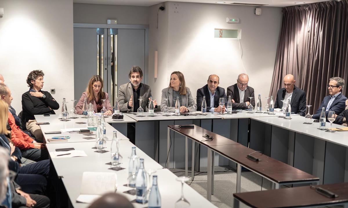 José Luis Moreno, en una de las reuniones.